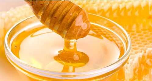  蜂蜜加什么对美容护肤「蜂蜜加什么最好的护肤品」