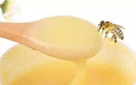 蜂王浆每天吃多少_蜂王浆每天吃多少?具体怎么样衡量?