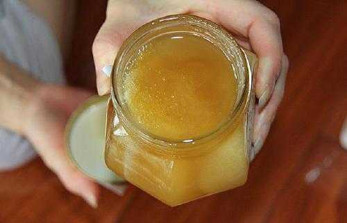蜂蜜变酸是怎么回事_蜂蜜发酸是怎么回事