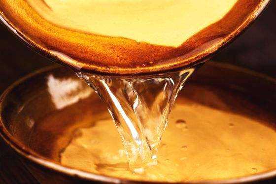 酒煮蜂蜜功效是什么,酒煮蜂蜜功效是什么作用 