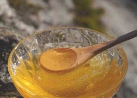 蜂蜜做糖色怎么做_蜂蜜怎样熬制糖色