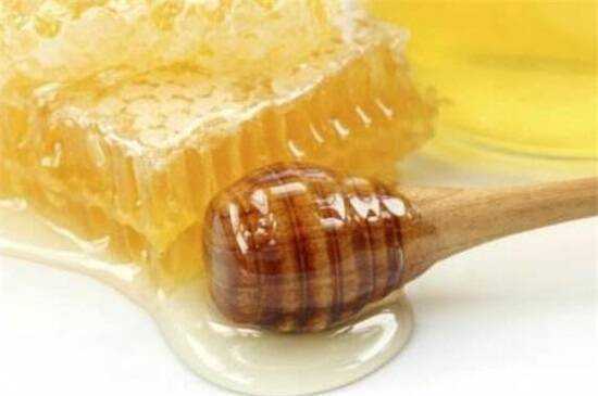 蜂蜡蜂蜜怎么喝（蜂蜡蜂蜜怎么吃）