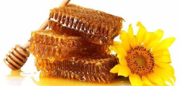 一群蜂能产多少斤蜂蜜,一群蜂能产多少斤蜂蜜呢 