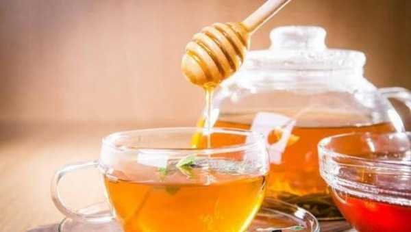  蜂蜜泡水喝多少最好「蜂蜜泡水喝多少最好喝」