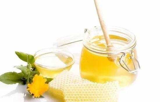 冲蜂蜜需要多少度的水最合适 冲蜂蜜用多少水温合适