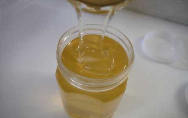 怎么辨别糖浆和蜂蜜的比例 怎么辨别糖浆和蜂蜜