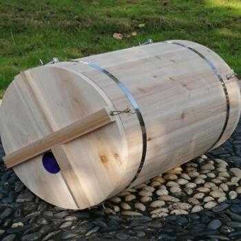 圆木桶蜂箱底座有什么讲究,圆木蜂桶制作全过程 