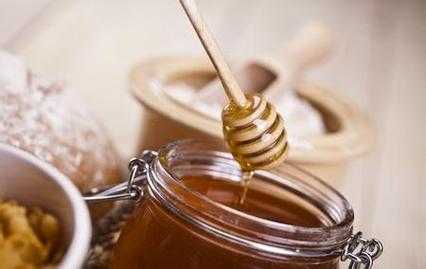 蜂蜜什么时候喝有助于排便-蜂蜜什么时候最通便