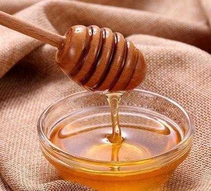 蜂蜜怎么用抗老（蜂蜜怎么用抗老护肤品）