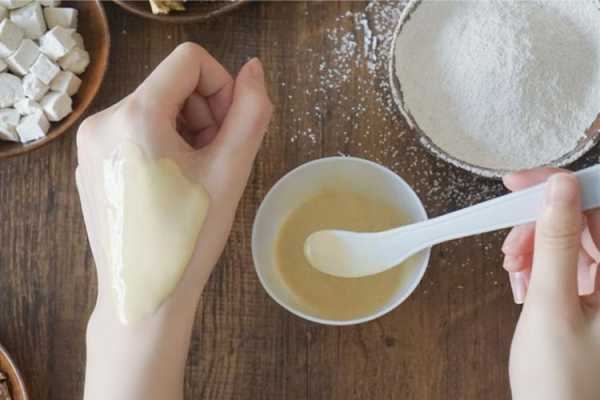 牛奶蜂蜜珍珠粉面膜的功效作用 蜂蜜牛奶珍珠粉面膜怎么做