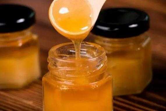 黄晶蜂蜜怎么样,结晶蜂蜜好还是黄色液体蜂蜜好 