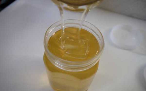 蜂蜜水为什么是黄的 蜂蜜水颜色为什么会不一样
