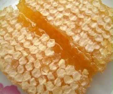 儿童吃蜂巢蜜一天吃多少 小孩子一次可以吃多少蜂虫