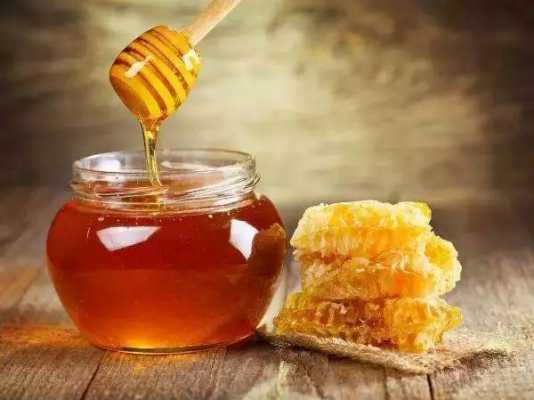 蜂蜜不是很甜是怎么回事呀