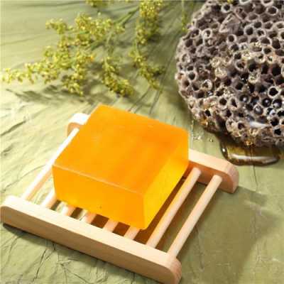 蜂蜜皂放多少蜂蜜（蜂蜜皂是用来干嘛的）
