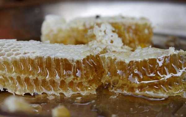 蜂巢蜜每天吃多少,蜂巢蜜每天吃多少为宜 