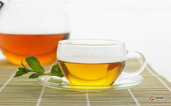 一杯绿茶放多少蜂蜜（一杯蜂蜜绿茶的热量）