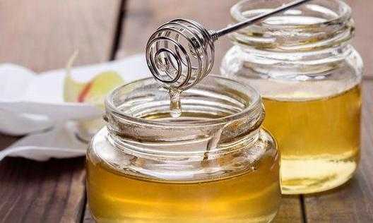 蜂蜜水和白糖水哪个好 白糖水和蜂蜜水区别是什么