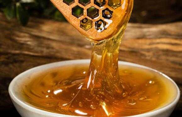 板栗花蜂蜜是什么颜色