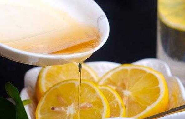 蜂蜜加柠檬面膜怎么做_蜂蜜加柠檬面膜怎么做的