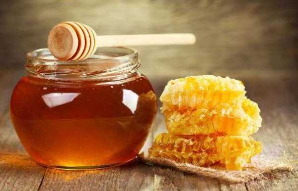 蜂蜜回味有点苦-蜂蜜有点回苦什么原因