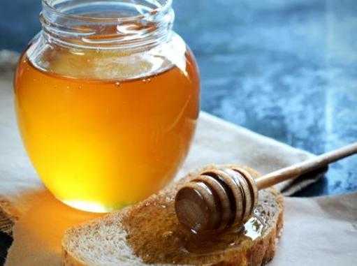 喝蜂蜜以后喝了可能会怎么样 蜂蜜喝完蜂巢怎么办