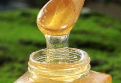 蜂王浆喝蜂蜜怎么形成（蜂王浆对蜂蜜喝有什么好处）
