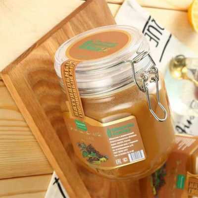  荞麦纯蜂蜜是什么颜色「荞麦蜂蜜的功效与作用及食用方法」
