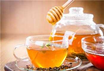  蜜蜂茶治什么时候喝最好「蜜蜂茶治什么时候喝最好喝的」
