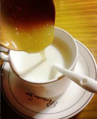 牛奶面粉蜂蜜面膜怎么做（牛奶蜂蜜面粉能做什么好吃的）