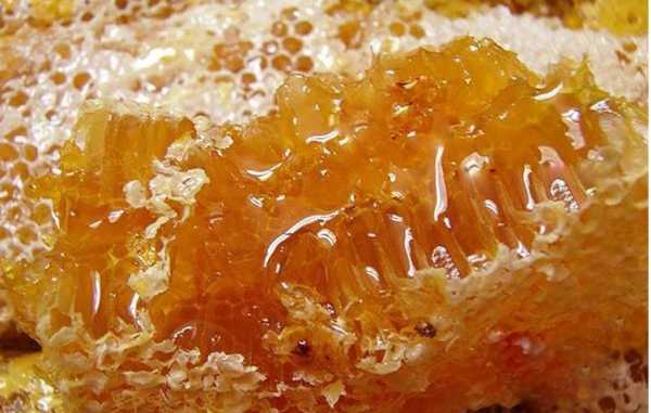 怎么处理久置的蜂糖,蜂糖放了几年还可以吗? 