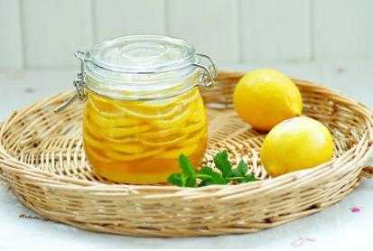 柠檬加蜂蜜有什么功效和作用 柠檬加蜂蜜有什么功效