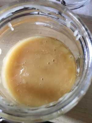  煮蜂蜜水的泡沫是什么原因「蜂蜜煮出泡沫了还可以喝吗」