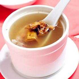 蜂蜡煲猪肚的作用 蜂蜡和猪肚炖汤有什么作用