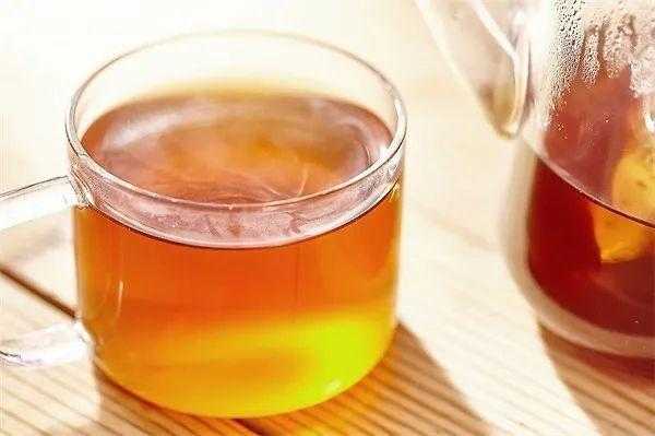 茶叶加蜂蜜一起冲水有什么功效,茶叶加蜂蜜泡水的功效 